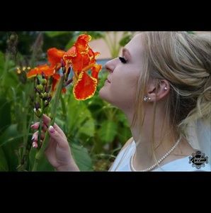 Meet your Posher, Caitlin